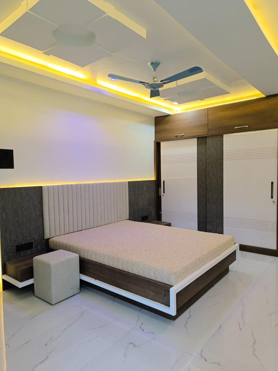 Modern bedroom interior design in Sambhajinagar